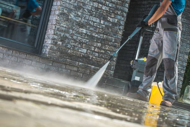 Best Driveway Pressure Washing  in Cloquet, MN